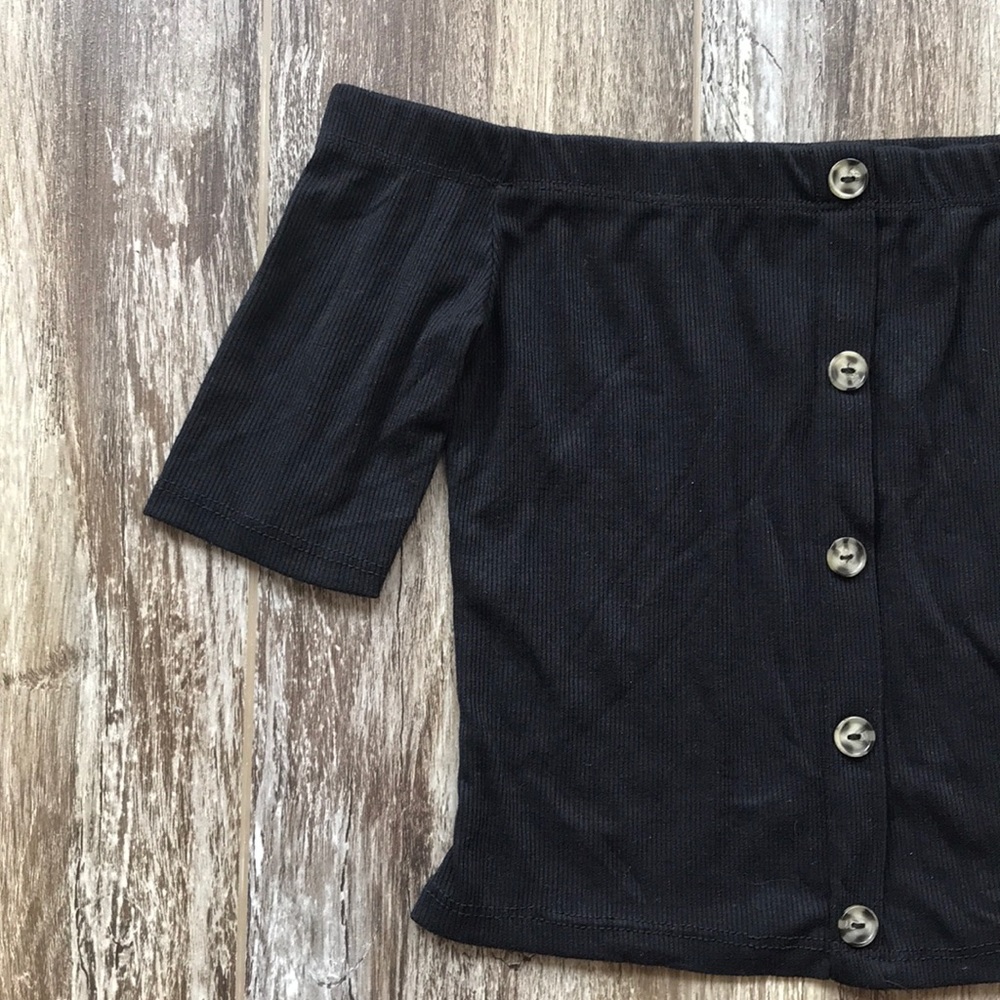 Off the shoulder button down crop